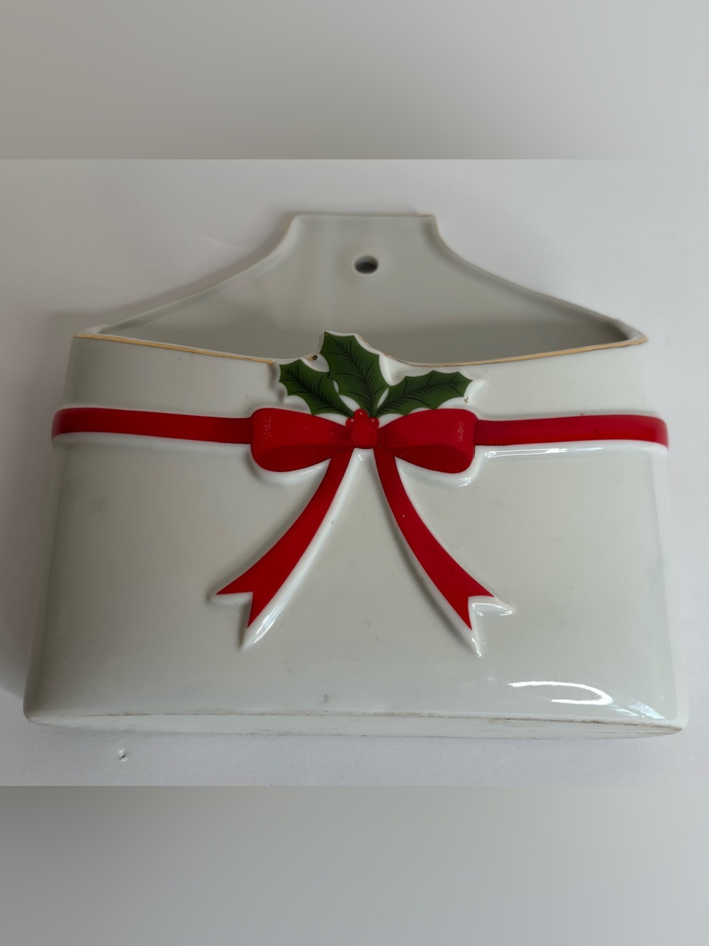 CHRISTMAS/HOLIDAY PORCELAIN ENVELOPE CARD HOLDER (VINTAGE)